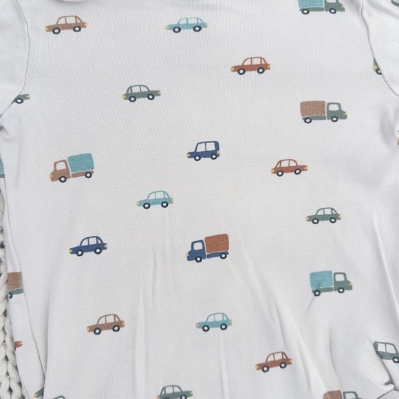 H&M Envelope-neck Cream Vehicle Toddler Bodysuit 2T - Picture 4 of 4